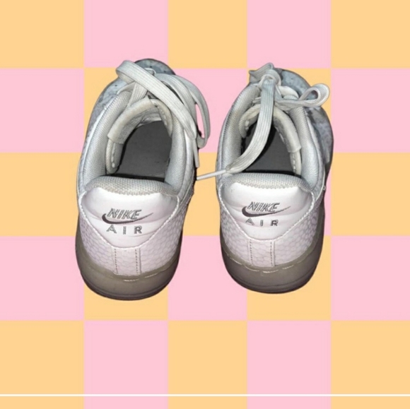 NIKE | GLOSSY Snake-Skin Print AirForce 1 Low-Tops - Picture 2 of 3